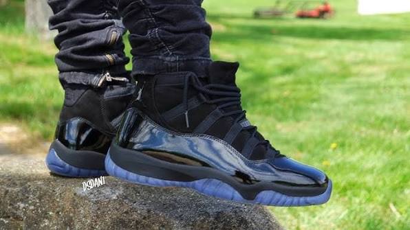 Aj4 cap n gown